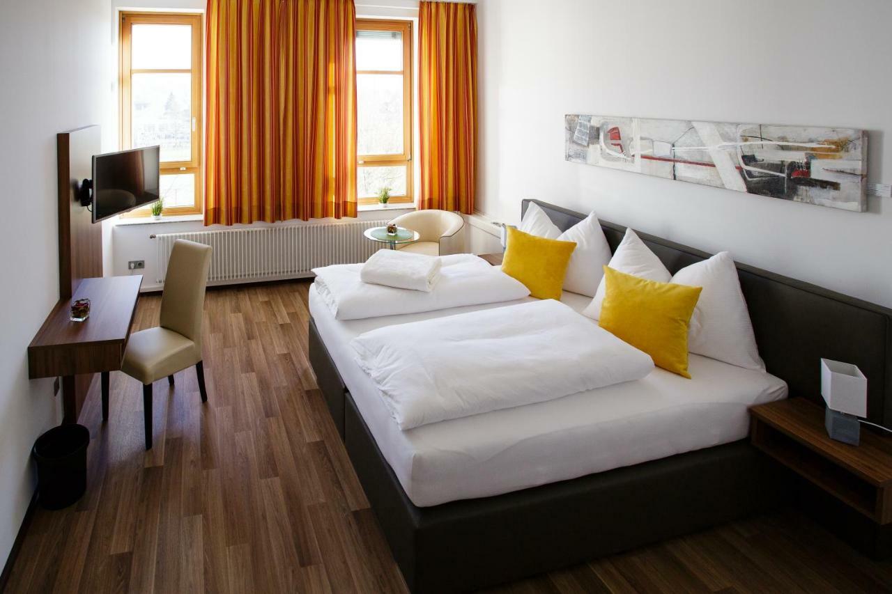 Health Vital Comfort Guestrooms Wels Exterior photo